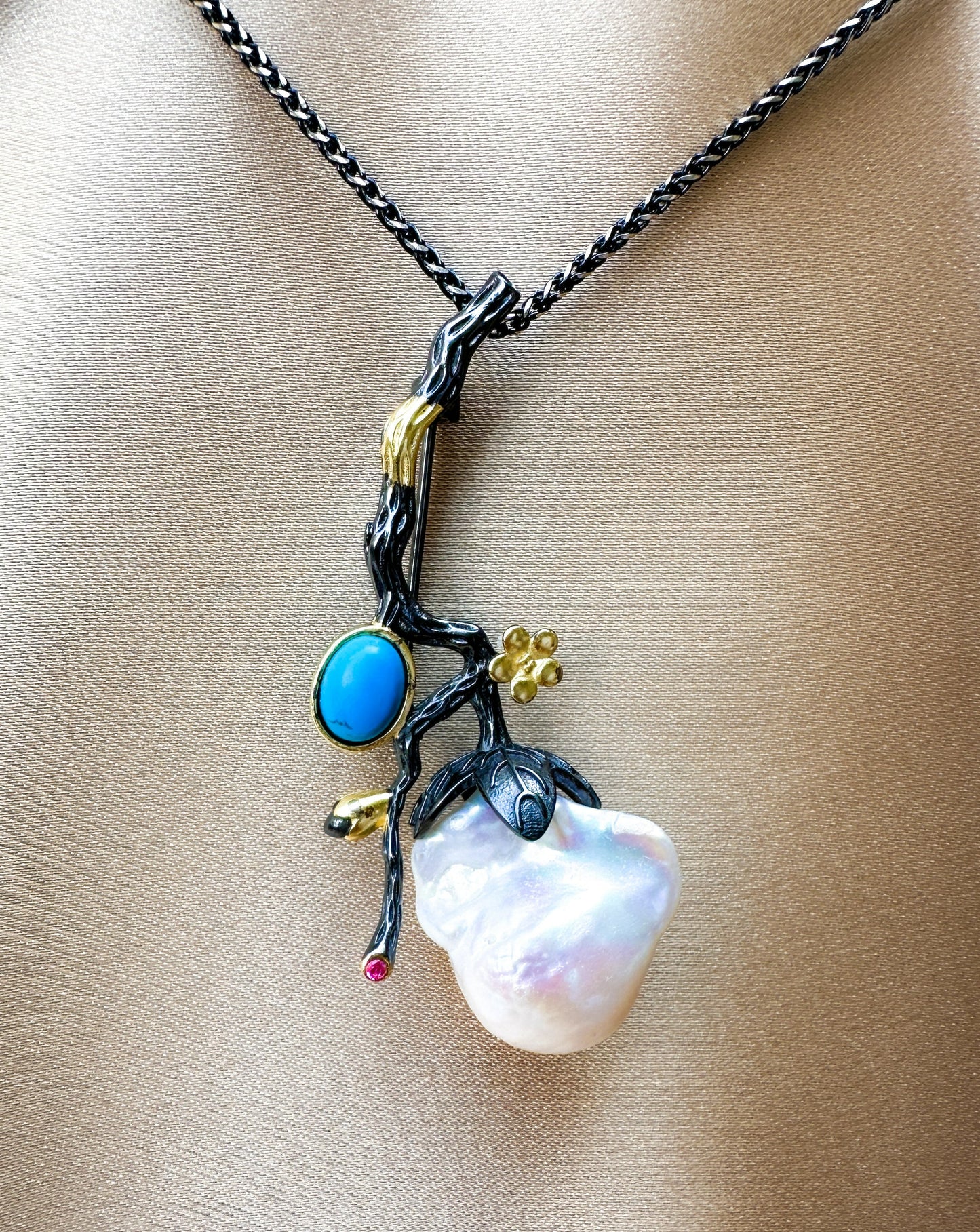 Baroque Pearl Brooch / Pendant