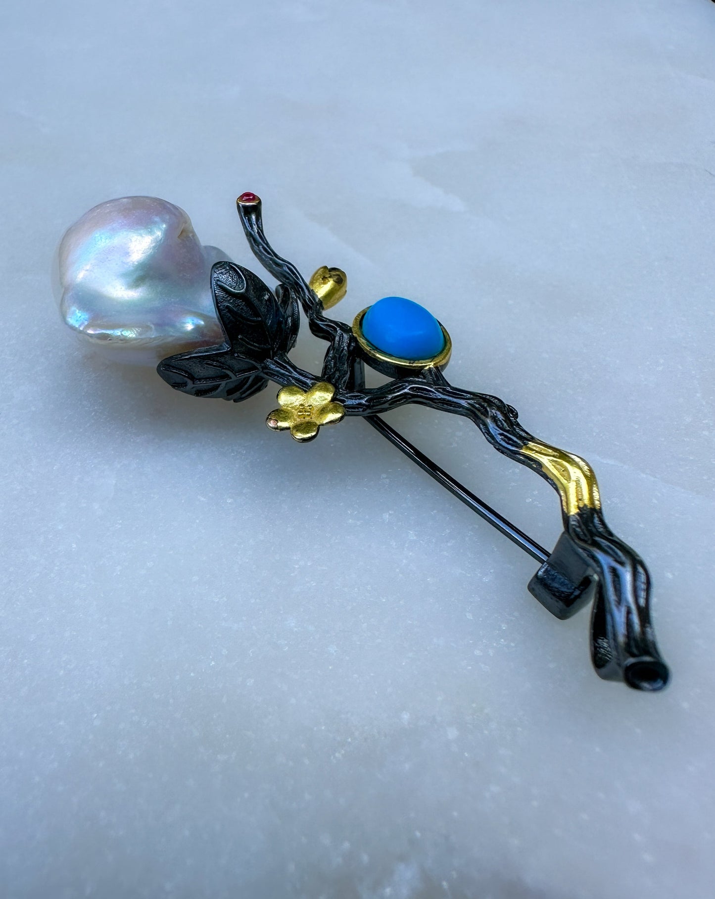 Baroque Pearl Brooch / Pendant