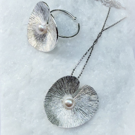 Pearl Lily Pad Ring