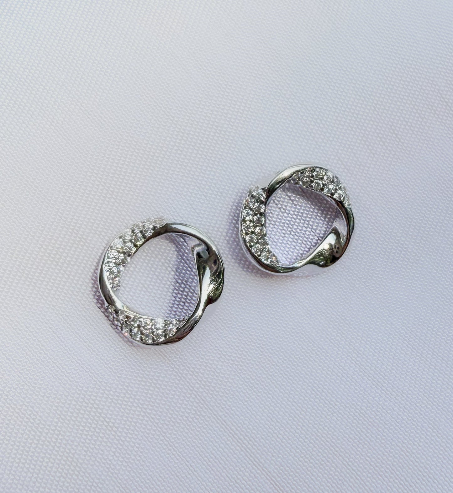 The Little Luxe - Circle of Light Earrings