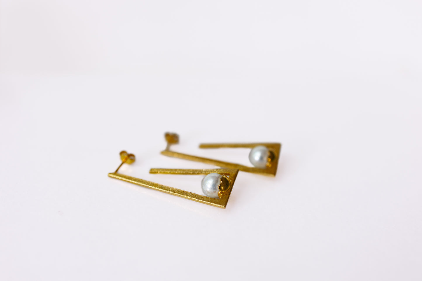 Pearl Angle Earrings