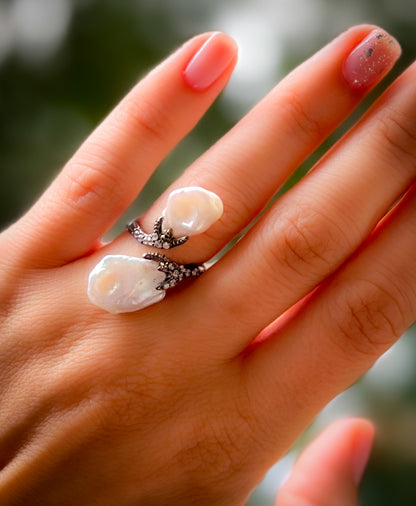 Baroque Pearl Black Silver Ring