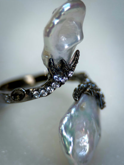 Baroque Pearl Black Silver Earrings