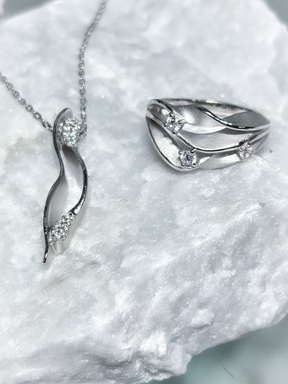 Northern Sparkle Necklace