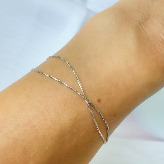 Simple silver chain