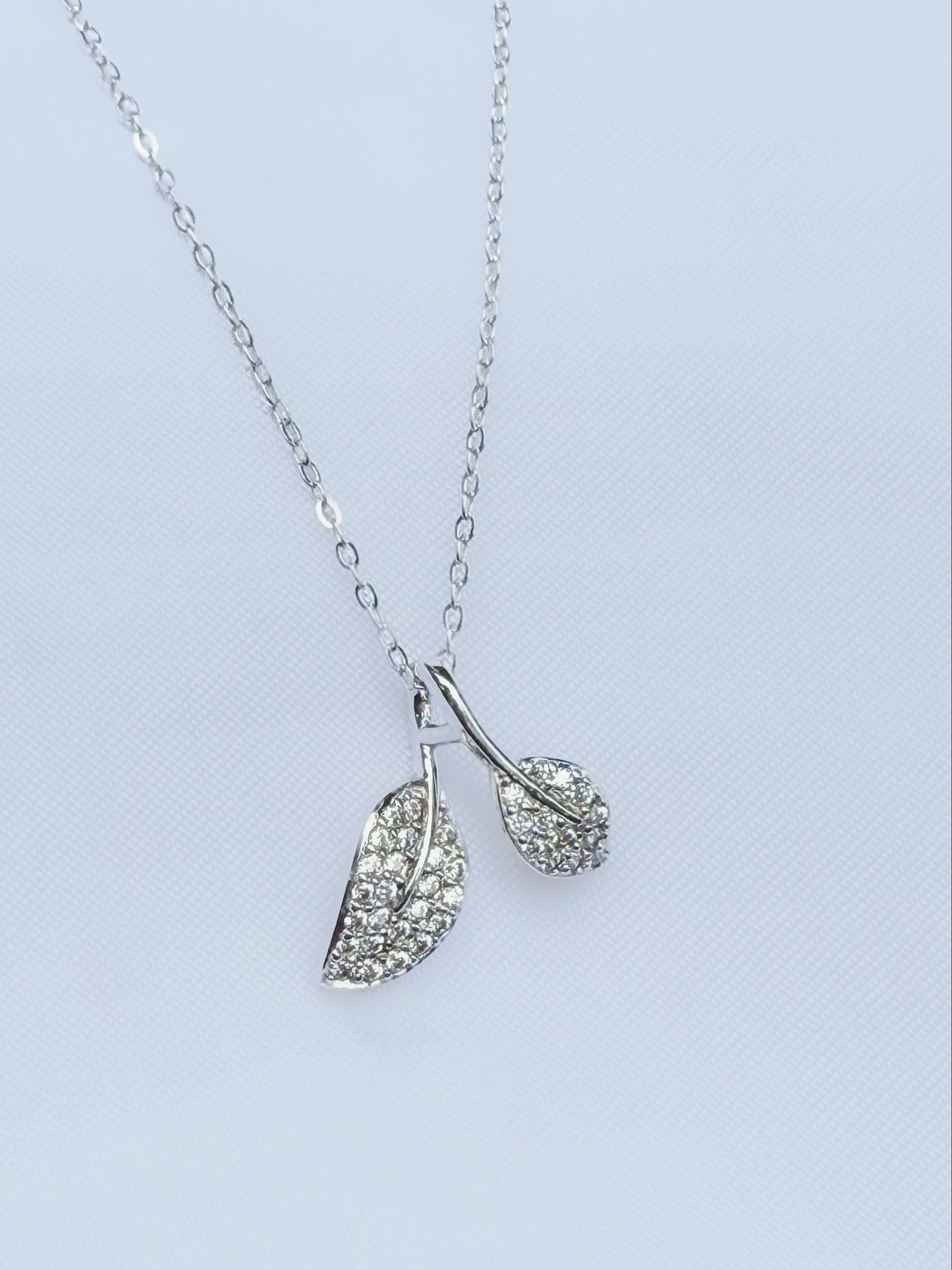 The Little Luxe - Leaves Necklace